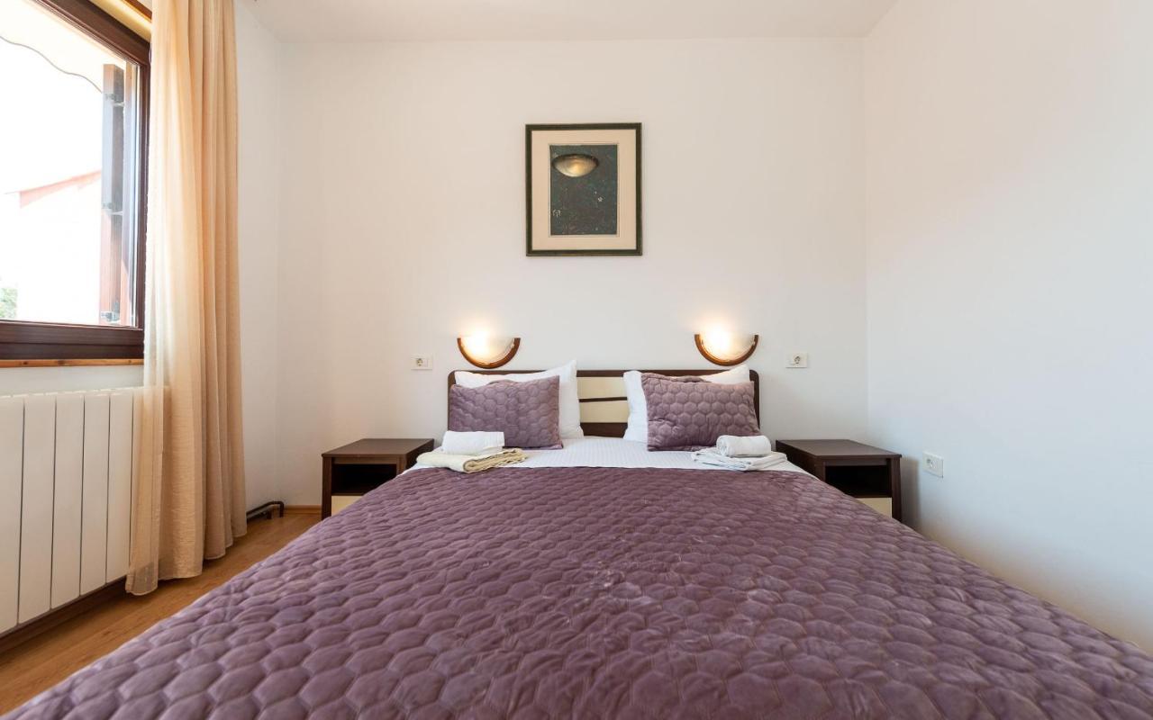 Apartment House Mitic *