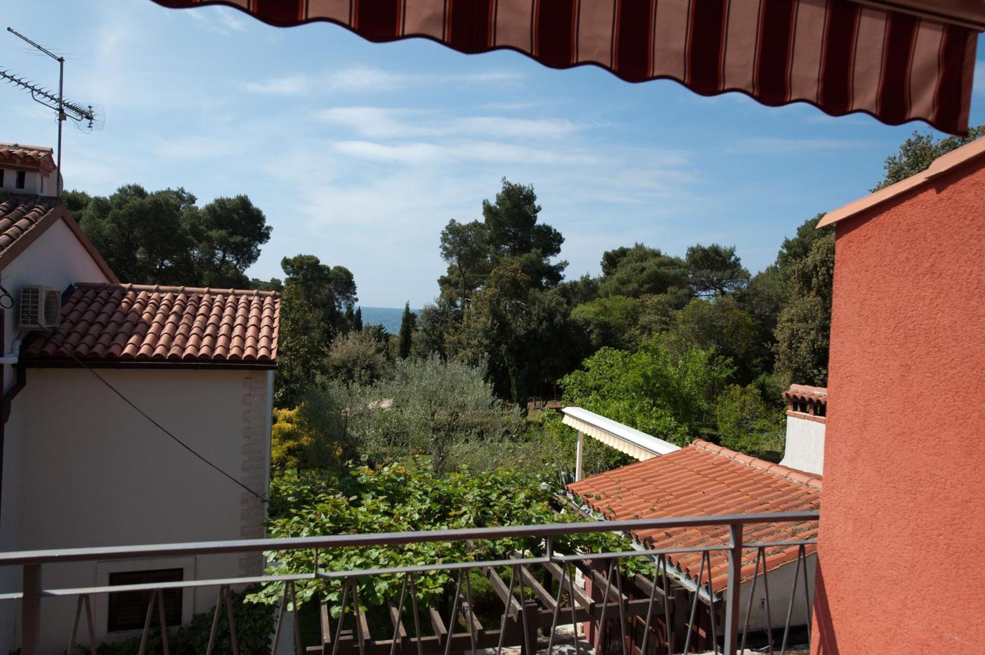 Apartment House Mitic *