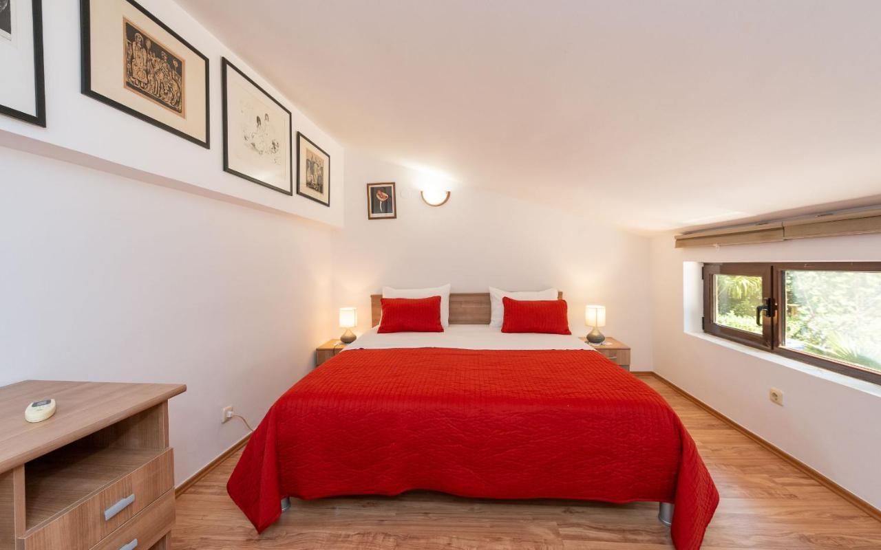 Appartamento House Mitic *